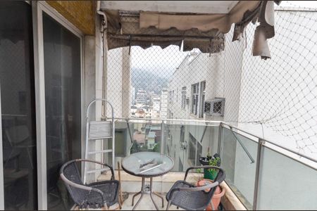 Apartamento à venda com 120m², 3 quartos e 2 vagasSala