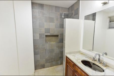 Apartamento à venda com 120m², 3 quartos e 2 vagasBanheiro 1