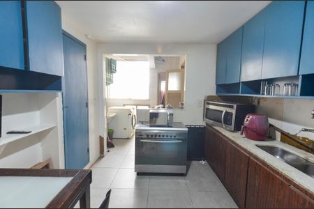 Apartamento à venda com 120m², 3 quartos e 2 vagasCozinha