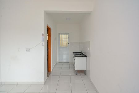 Sala/Cozinha de kitnet/studio para alugar com 1 quarto, 22m² em Parque Grajau, São Paulo