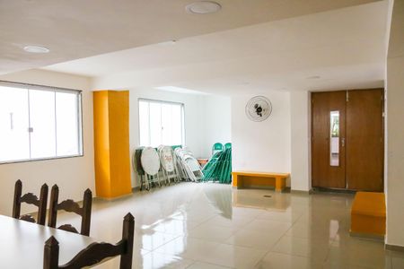 Apartamento para alugar com 66m², 2 quartos e 1 vaga Apartamento para alugar com 66m², 2 quartos e 1 vagaÁrea comum - Salão de festas