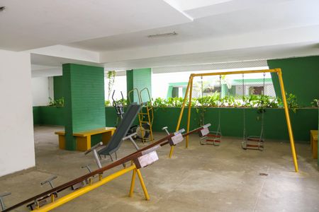 Apartamento para alugar com 66m², 2 quartos e 1 vaga Apartamento para alugar com 66m², 2 quartos e 1 vagaÁrea comum - Playground