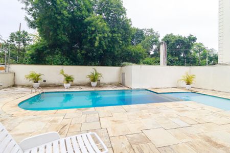 Apartamento para alugar com 96m², 3 quartos e 2 vagas Apartamento para alugar com 96m², 3 quartos e 2 vagasPiscina