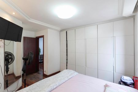 Casa de condomínio à venda com 183m², 4 quartos e 2 vagasSuíte 1