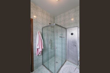 Casa de condomínio à venda com 183m², 4 quartos e 2 vagasBanheiro da suíte 2