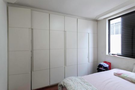 Casa de condomínio à venda com 183m², 4 quartos e 2 vagasSuíte 1