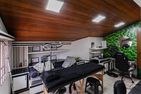 Casa de condomínio à venda com 183m², 4 quartos e 2 vagasSuíte 2