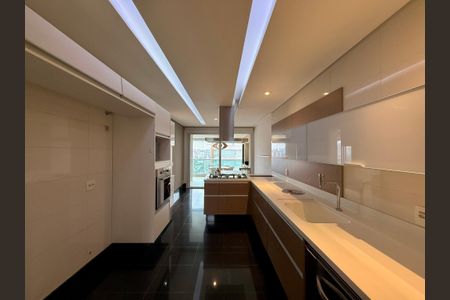 Apartamento para alugar com 200m², 3 quartos e 4 vagasCozinha 