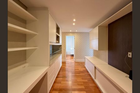 Apartamento para alugar com 200m², 3 quartos e 4 vagasEscritório Apartamento 