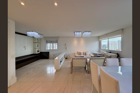 Apartamento para alugar com 200m², 3 quartos e 4 vagasSala 