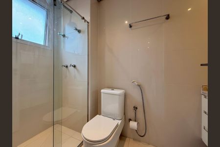 Apartamento para alugar com 200m², 3 quartos e 4 vagasBanheiro Suíte 2