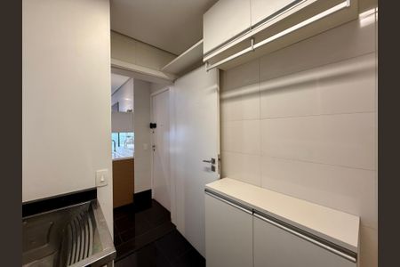 Apartamento para alugar com 200m², 3 quartos e 4 vagasÁrea de Serviço