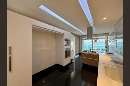 Apartamento para alugar com 200m², 3 quartos e 4 vagasCozinha 