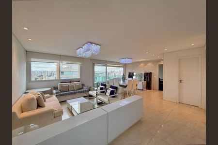 Apartamento para alugar com 200m², 3 quartos e 4 vagasSala 