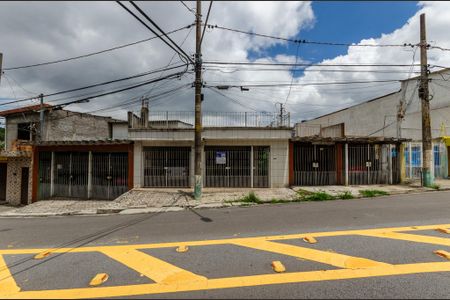 Casa à venda com 220m², 4 quartos e 2 vagasFachada