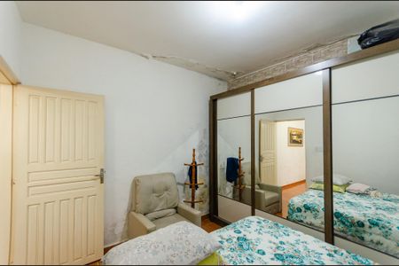 Casa à venda com 220m², 4 quartos e 2 vagasQuarto 1 - Casa 2