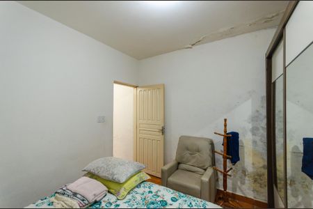 Casa à venda com 220m², 4 quartos e 2 vagasQuarto 1 - Casa 2