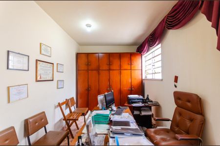 Casa à venda com 220m², 4 quartos e 2 vagasQuarto 1 - Casa 1