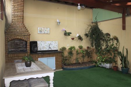 Casa à venda com 219m², 4 quartos e 4 vagasEspaço Gourmet com hidromassagem