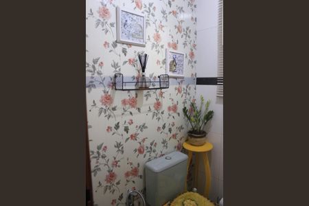 Casa à venda com 219m², 4 quartos e 4 vagasLavabo 