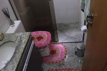 Casa à venda com 219m², 4 quartos e 4 vagasBanheiro da Suíte 