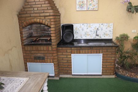 Casa à venda com 219m², 4 quartos e 4 vagasEspaço Gourmet com hidromassagem