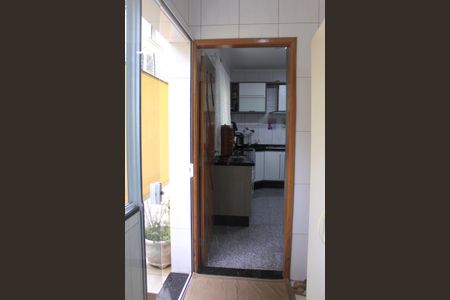 Casa à venda com 219m², 4 quartos e 4 vagasDispensa 