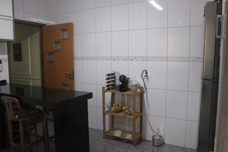 Casa à venda com 219m², 4 quartos e 4 vagasCozinha 