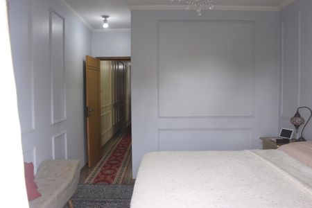 Casa à venda com 219m², 4 quartos e 4 vagasSuíte 