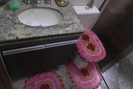 Casa à venda com 219m², 4 quartos e 4 vagasBanheiro da Suíte 