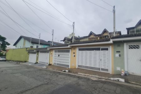 Casa à venda com 219m², 4 quartos e 4 vagas Casa à venda com 219m², 4 quartos e 4 vagasFachada do imóvel