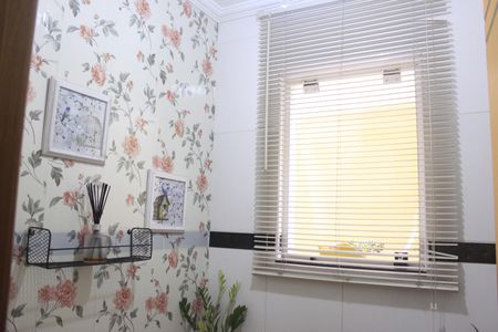 Casa à venda com 219m², 4 quartos e 4 vagasLavabo 