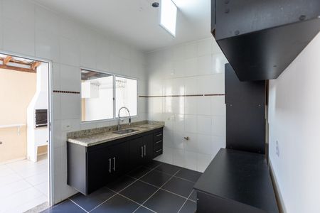 Cozinha de casa de condomínio à venda com 3 quartos, 87m² em Chácara Primavera, Campinas