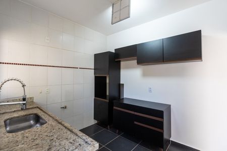 Cozinha de casa de condomínio à venda com 3 quartos, 87m² em Chácara Primavera, Campinas