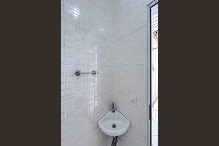 Casa de condomínio à venda com 108m², 4 quartos e 1 vagaBanheiro de serviço