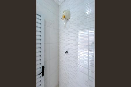 Casa de condomínio à venda com 108m², 4 quartos e 1 vagaBanheiro de serviço