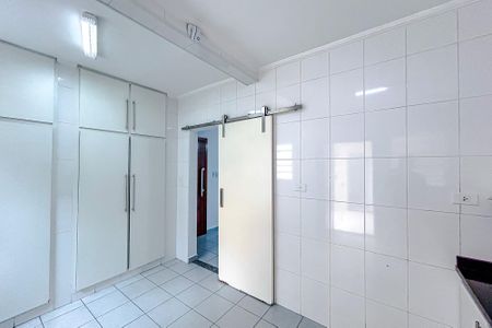 Casa de condomínio à venda com 108m², 4 quartos e 1 vagaCozinha
