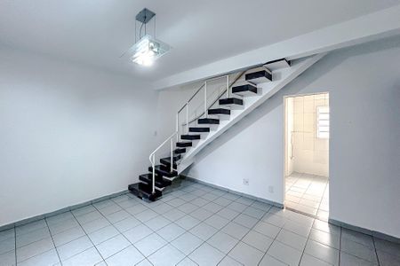 Sala de casa de condomínio à venda com 4 quartos, 108m² em Cidade Mãe do Céu, São Paulo