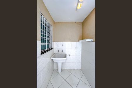 Casa de condomínio à venda com 108m², 4 quartos e 1 vagaÁrea de Serviço