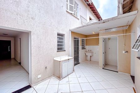Casa de condomínio à venda com 108m², 4 quartos e 1 vagaÁrea externa
