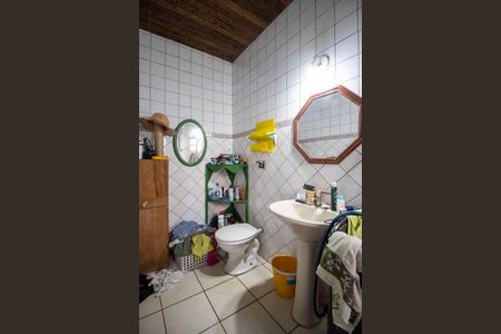 Casa à venda com 450m², 3 quartos e 5 vagasBanheiro Casa 2