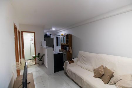 Sala de apartamento para alugar com 2 quartos, 50m² em Tribobó, São Gonçalo