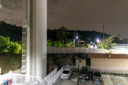 Vista da Sala de apartamento para alugar com 2 quartos, 50m² em Tribobó, São Gonçalo