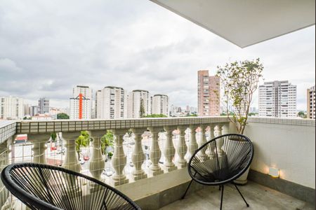 Apartamento à venda com 140m², 3 quartos e 2 vagas Apartamento à venda com 140m², 3 quartos e 2 vagasVaranda da Sala