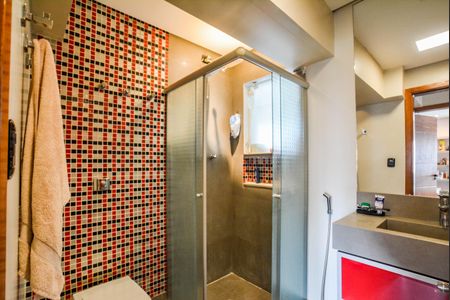 Apartamento à venda com 140m², 3 quartos e 2 vagas Apartamento à venda com 140m², 3 quartos e 2 vagasBanheiro Corredor