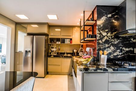 Apartamento à venda com 140m², 3 quartos e 2 vagas Apartamento à venda com 140m², 3 quartos e 2 vagasCozinha