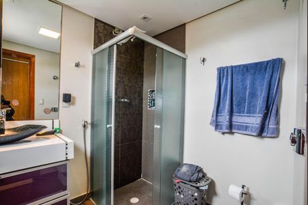 Apartamento à venda com 140m², 3 quartos e 2 vagas Apartamento à venda com 140m², 3 quartos e 2 vagasBanheiro da Suíte