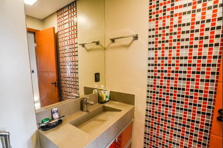 Apartamento à venda com 140m², 3 quartos e 2 vagas Apartamento à venda com 140m², 3 quartos e 2 vagasBanheiro Corredor