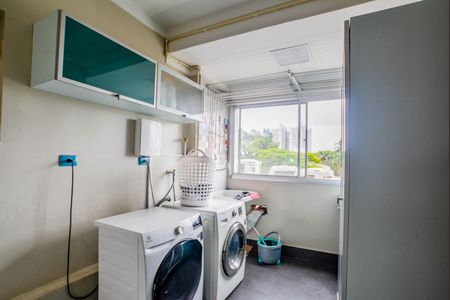 Apartamento à venda com 140m², 3 quartos e 2 vagas Apartamento à venda com 140m², 3 quartos e 2 vagasÁrea de Serviço