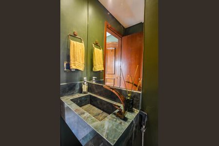 Apartamento à venda com 140m², 3 quartos e 2 vagas Apartamento à venda com 140m², 3 quartos e 2 vagasLavabo